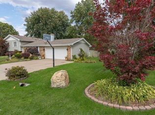 17803 Tallyho Dr E, South Bend, IN