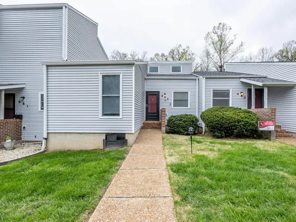 683 Hiddenwood Ct, Jefferson City, MO 65109