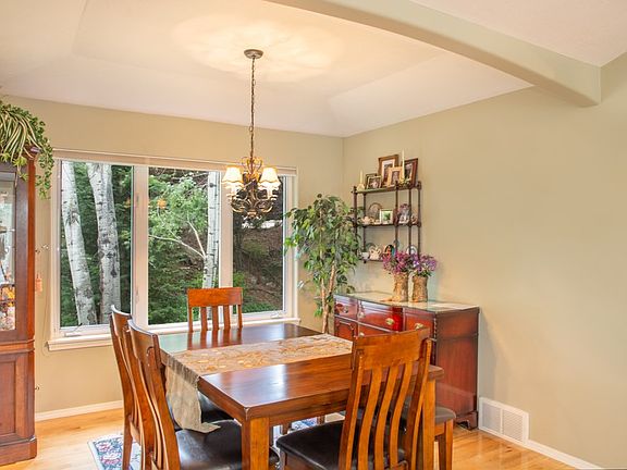 5th image of 10714 N Kensington Ct
