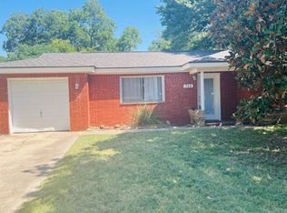 764 Henson Dr, Hurst, TX 76053