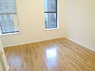 Rented by NYLA Realty