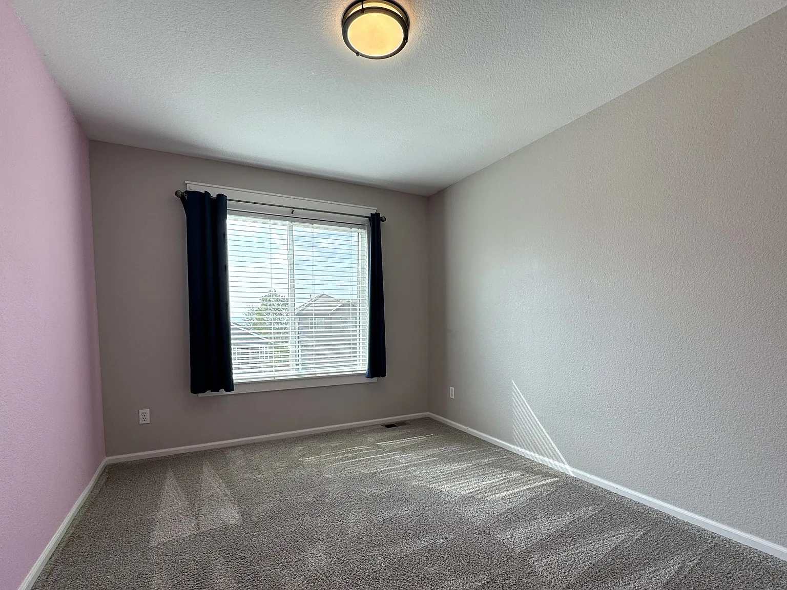 2390 Broadleaf Loop - 1 — Photo 2