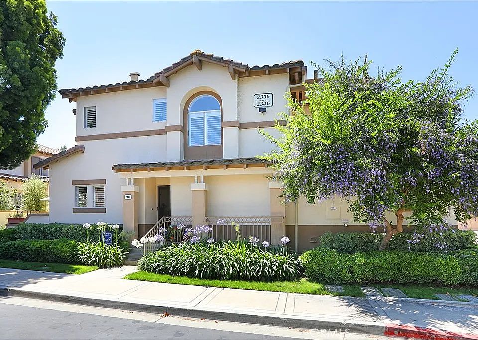 1st image of 2346 Sunningdale Dr