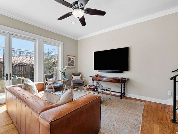 5th image of 137 Katherine Court #3