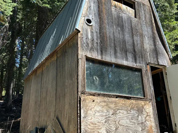 2 Blue Rock Trl, Arnold, CA 95223