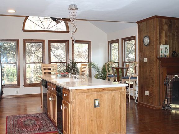4th image of 1523 Kenmar Dr