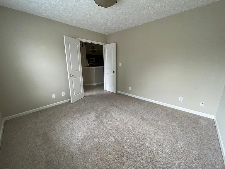 2412 Fleming Dr — Photo 8
