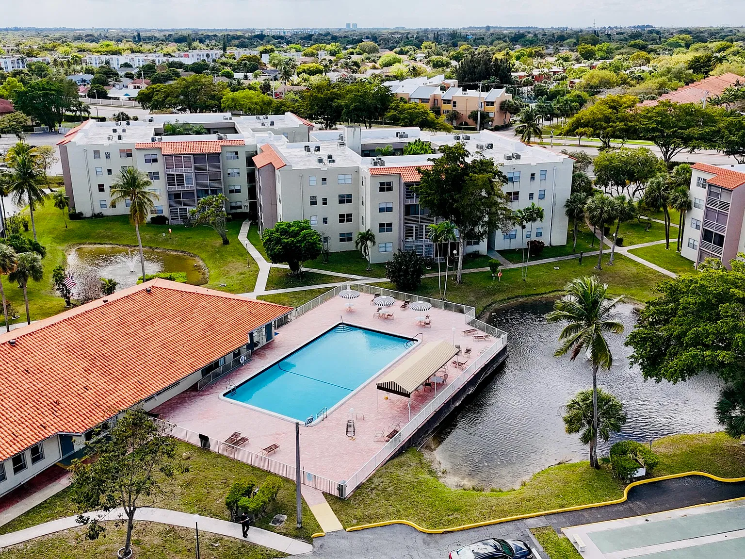 2 bed, 2.0 bath, 1000 sqft, $1,750 — Photo 3
