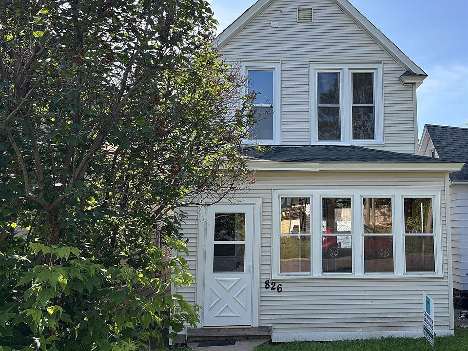 1st image of 826 E 6th St