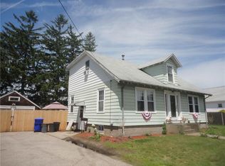 15 Benjamin St, Pawtucket, RI 02861