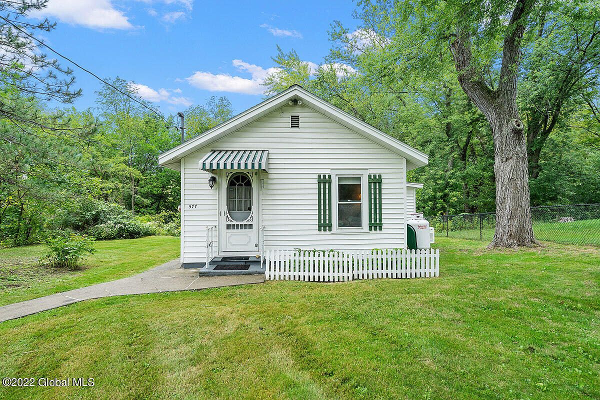 577 Sacandaga Road, Glenville, NY 12302 Zillow