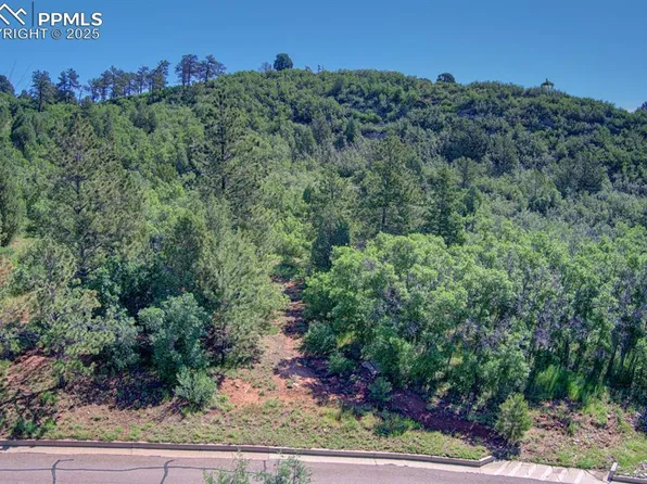 3195 Cedar Heights Dr, Colorado Springs, CO 80904