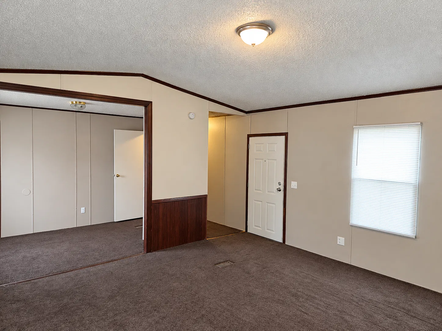 18125 Macarthur Dr — Photo 4