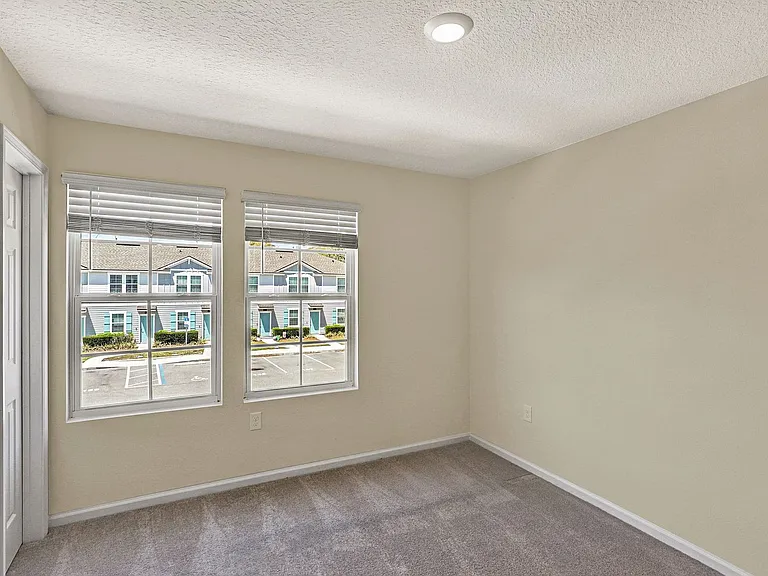 197 Whispering Brook Dr — Photo 14