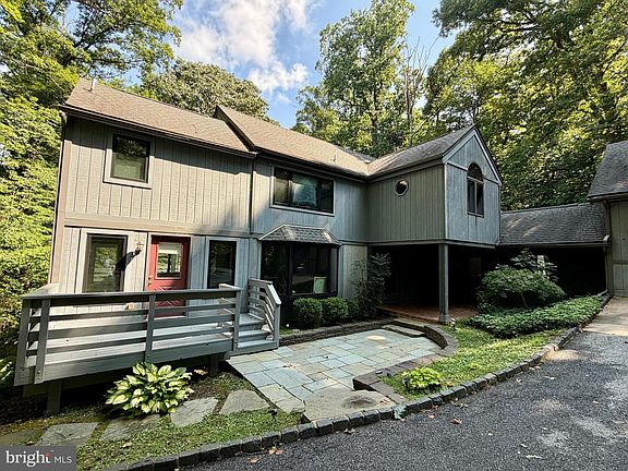 2nd image of 13536 Fork Rd