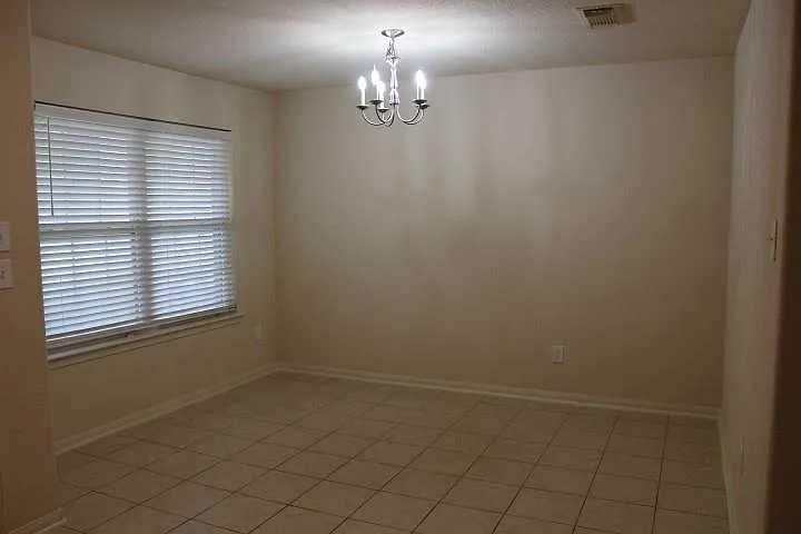 18114 Surrey Lake Ln — Photo 11
