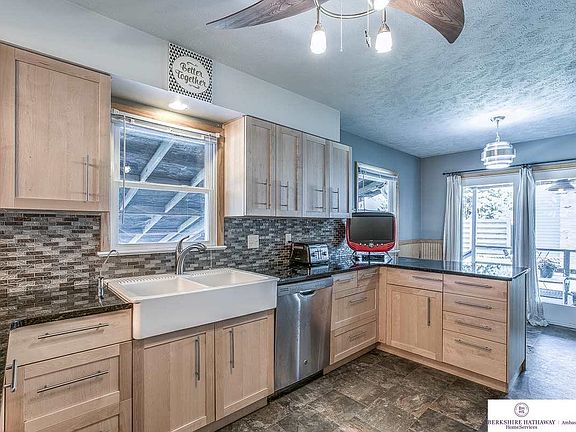 5th image of 4502 Eastridge Dr