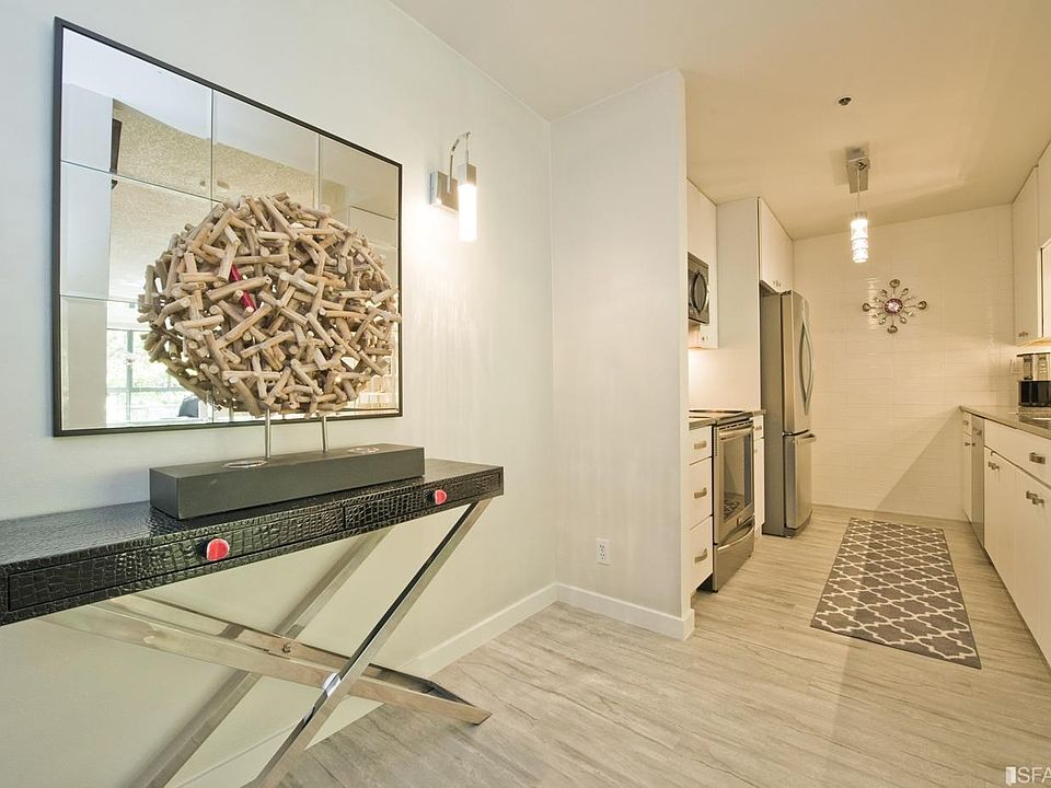 1st image of 300 3rd St APT 411