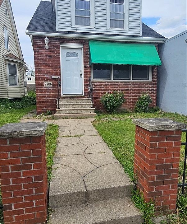 1st image of 2906 Pine Ave