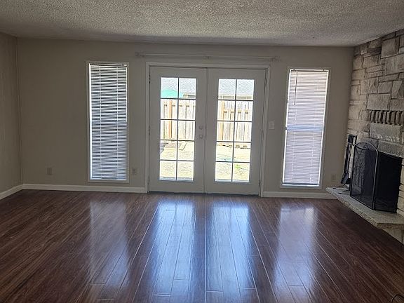 4th image of 1318 Otter Ln