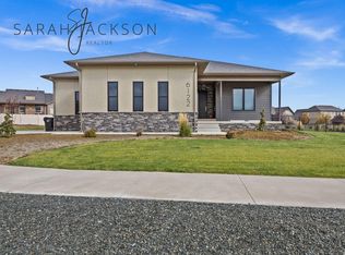 6122 River Park Dr, Casper, WY 82604