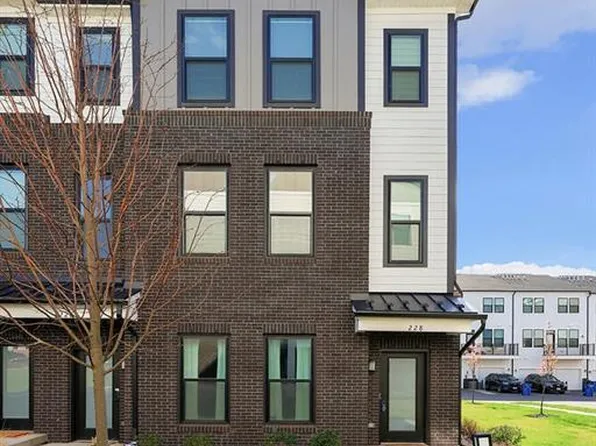 228 Peyton Pl #121, New Brunswick, NJ 08901
