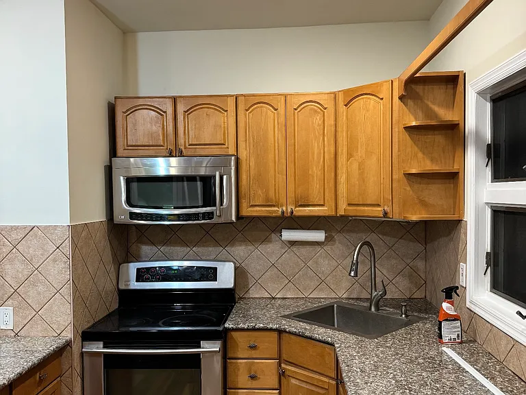 164 Castleton Ave #1 — Photo 1
