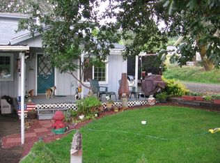 1136 SE Locust St, Oakland, OR 97462