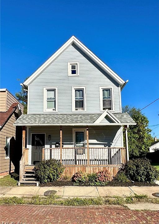 1st image of 3121 W 18th Pl