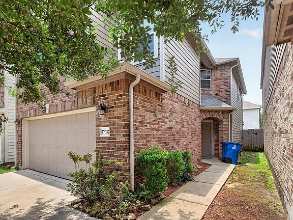 4th image of 17027 Amarose Dr