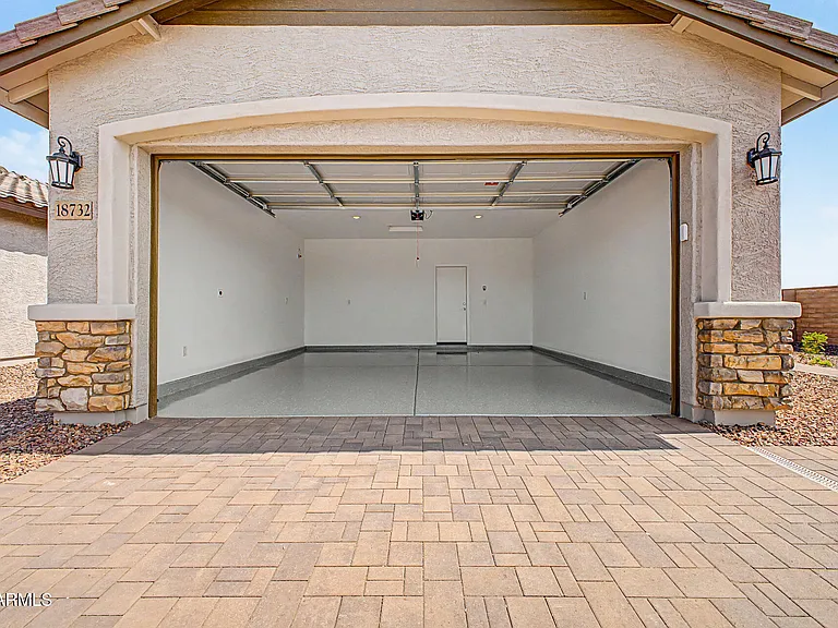 18732 W Maplewood Dr — Photo 24