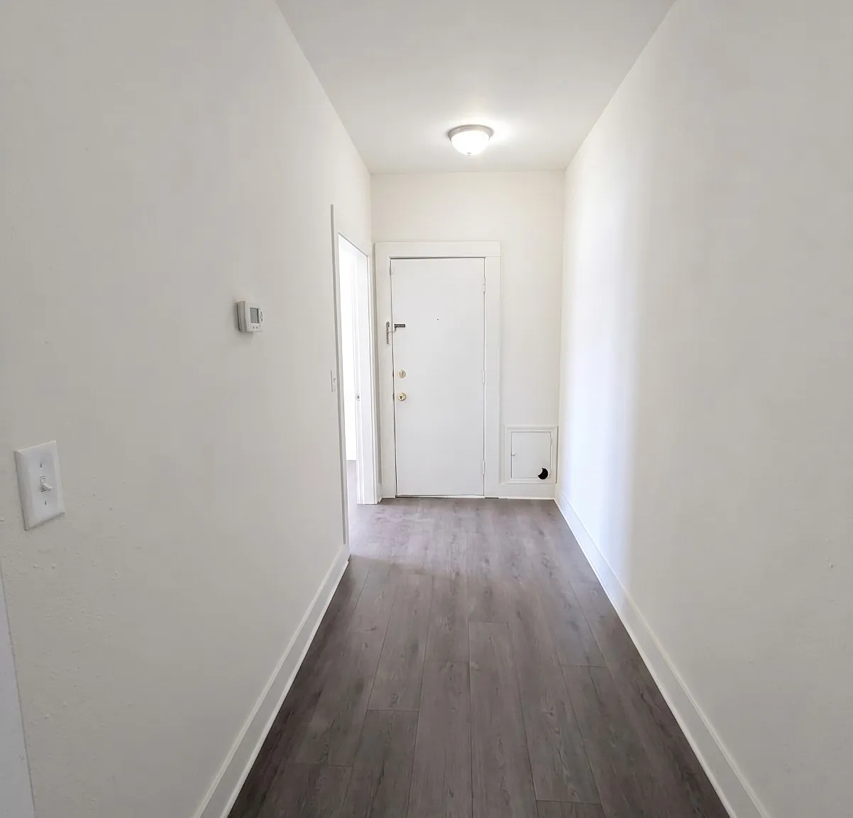 3 bed, 1200 sqft, $2,450 — Photo 3