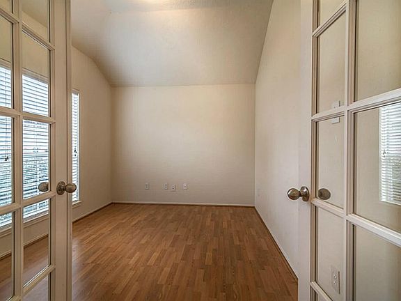 5th image of 1703 Kessler Park Ct