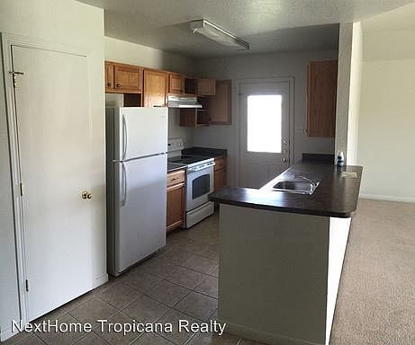 3rd image of 2107 Schorn Dr