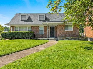 7114 Clayton Rd, Saint Louis, MO 63117