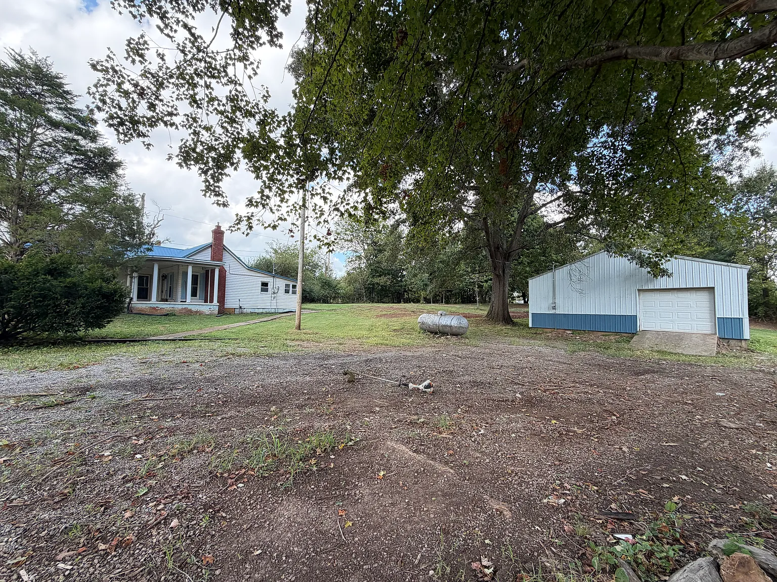 3 bed, 1100 sqft, $2,000 — Photo 4
