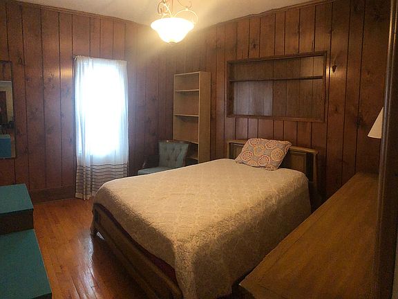 Lower Bedroom 2