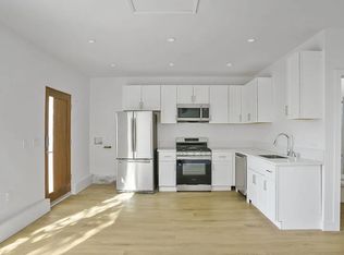 7408 W 82nd St, Los Angeles, CA 90045