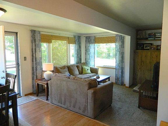 5th image of 2223 Huron St