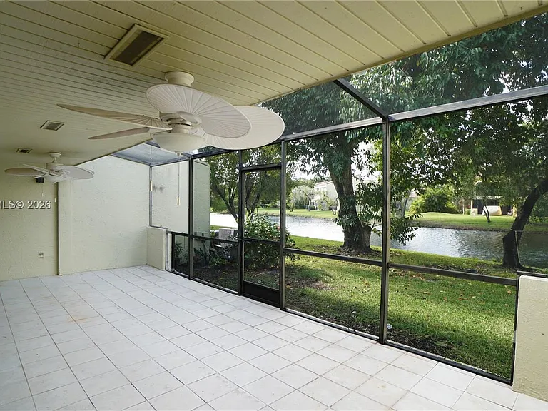 3823 Estepona Ave — Photo 13
