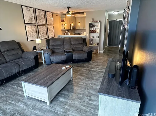 98-351 Koauka Loop APT C702, Aiea, HI 96701