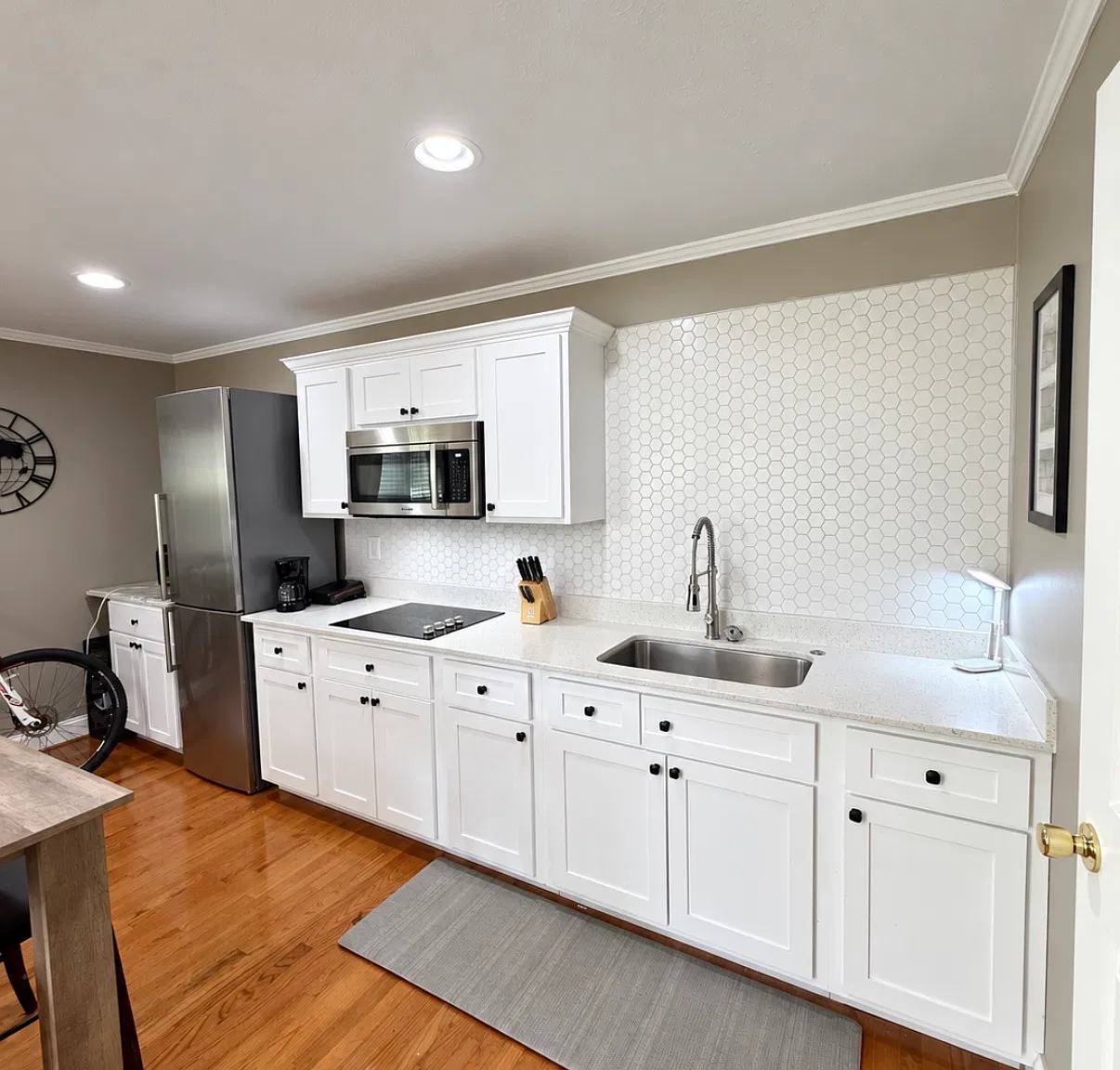 1 bed, 2296 sqft, $950 — Photo 4