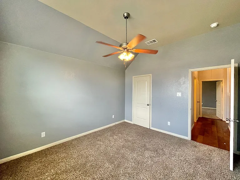 3607 Rusack Dr — Photo 35