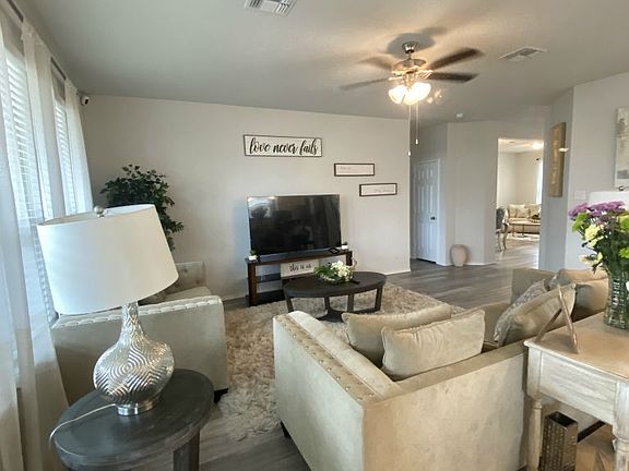 5th image of 2611 Cortona St