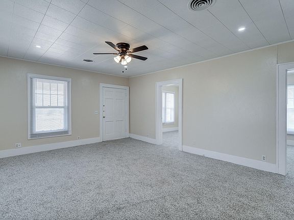 5th image of 355 S 10th St