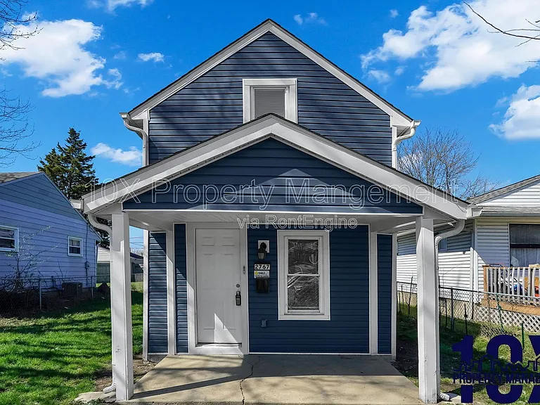 2767 Hiawatha St — Photo 1