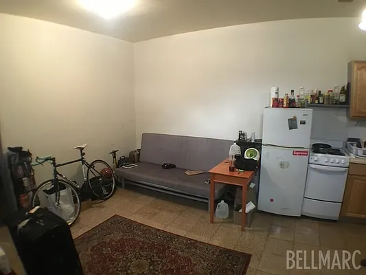 Rented by Bellmarc Realty | media 2