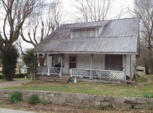 804 Hi Tech Dr, Livingston, TN 38570