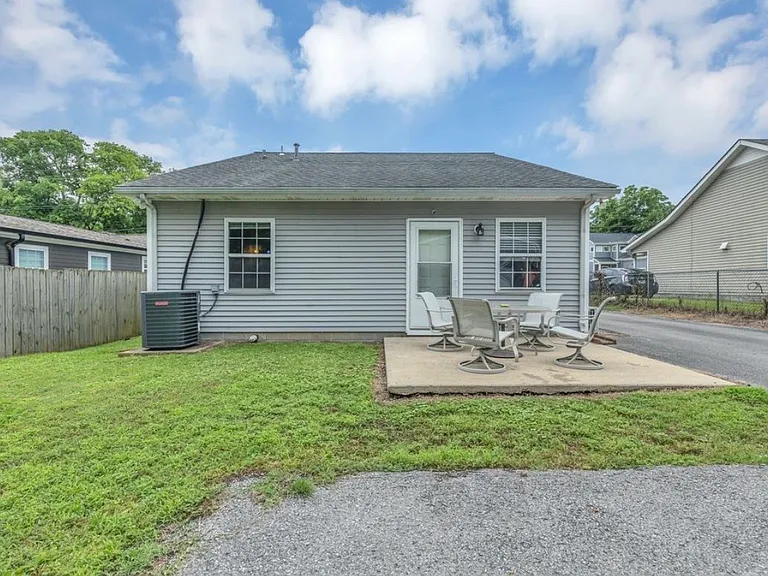 519 Snyder Ave — Photo 19
