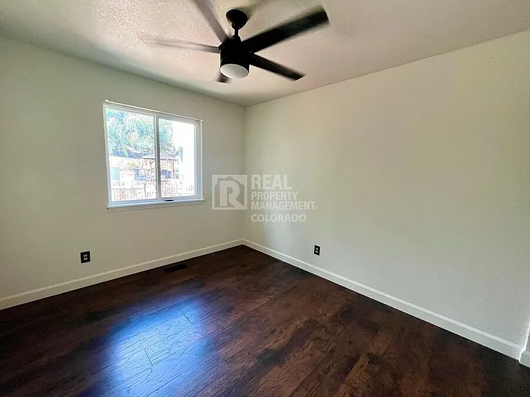 3710 Hickory Hill Dr — Photo 16